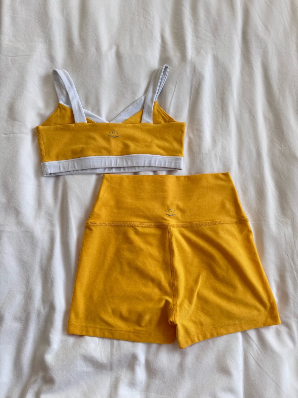 Beyond Yoga Yellow Set - Picture 2 of 3